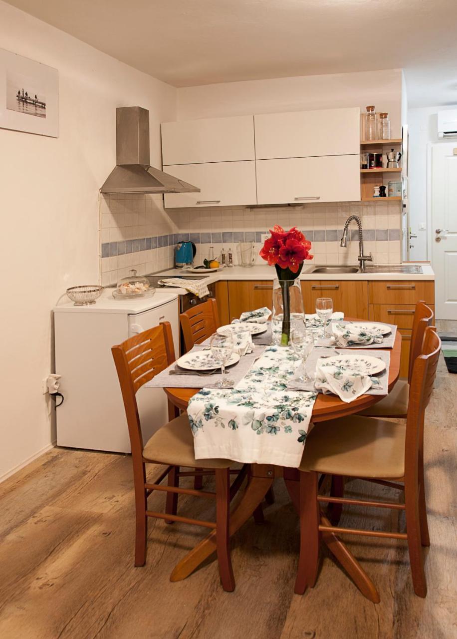 Apartment Alex ไพราน ภายนอก รูปภาพ